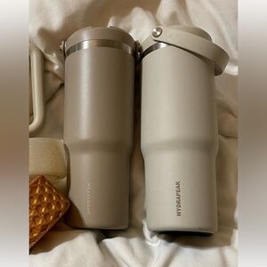 Two (2) Hydrapeak Nomad 32 oz Stone and Ivory Tumblers Handle Straw Lid Steel